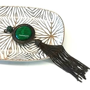 Vtg Emerald green pendant 1.75 " diam jewel